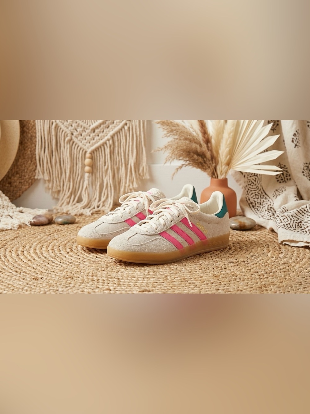 Adidas Gazelle Indoor Off White Lucid Pink Suede Sneakers JQ1096 Size 8-NWOT - Picture 1 of 11